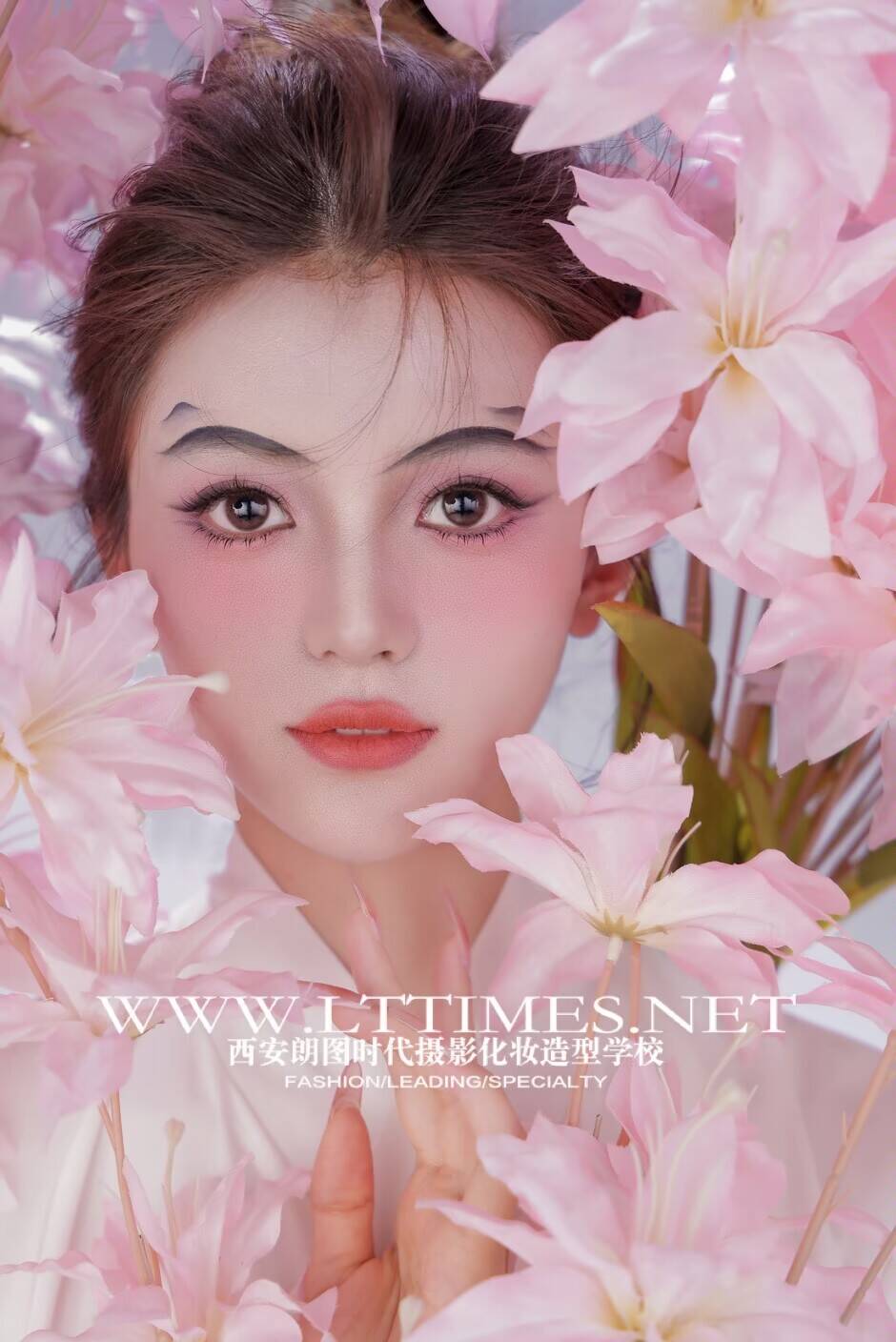 朗图时代作品欣赏